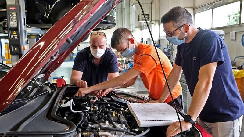  Ausbildungsstart bei den Ford-Werken