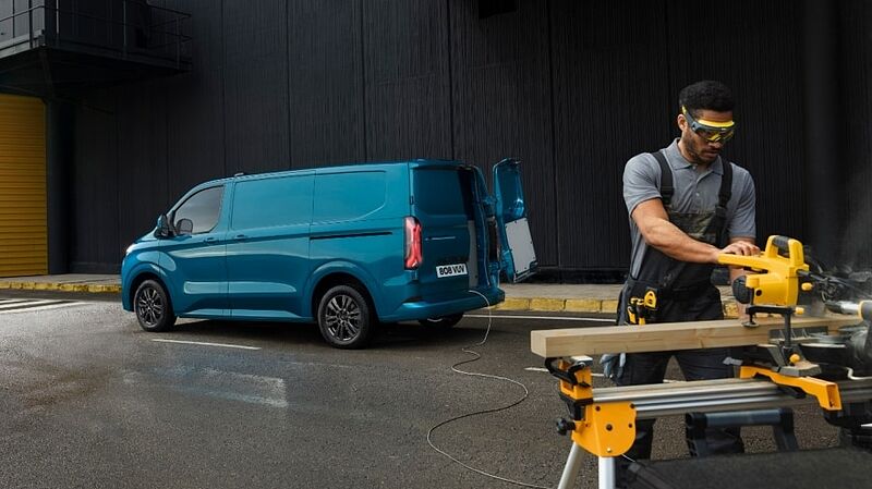Ford Pro-Studie: Nutzer von leichten Nutzfahrzeugen trugen 2021 rund 786 Milliarden € zur europäischen Wirtschaft bei