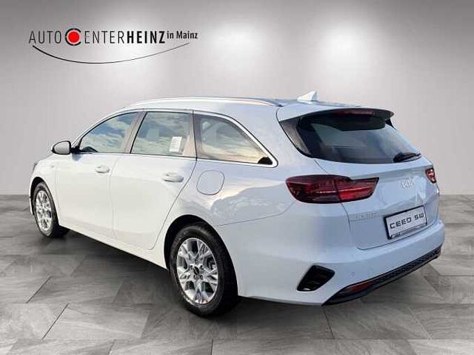 Kia Ceed SW 1.5 T-GDI DCT7 OPF Vision Vision mit Komfort-plus-Paket