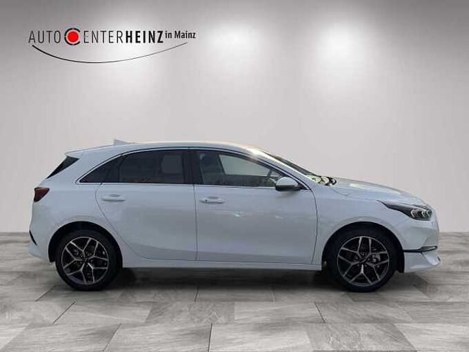 Kia Ceed 1.5 T-GDI DCT7 Ultimate Edition Style und Sound-Paket