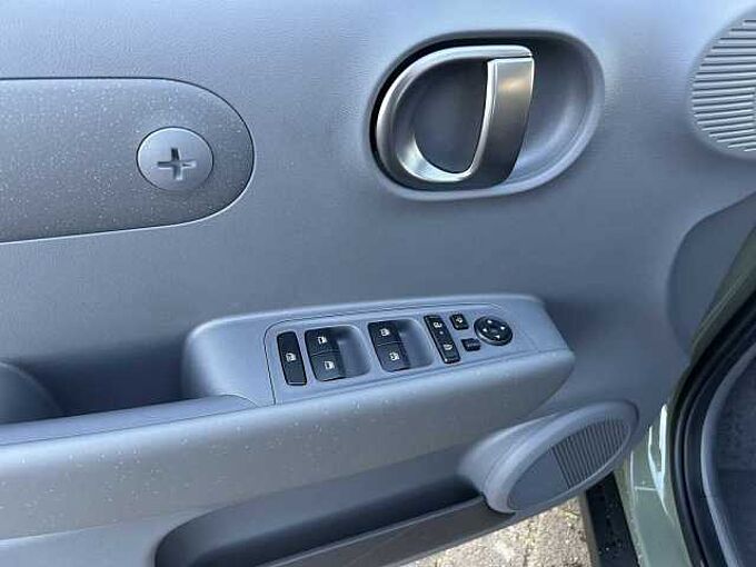 Hyundai INSTER 49kWh Cross*Effizienz- u. Assistenzpaket*