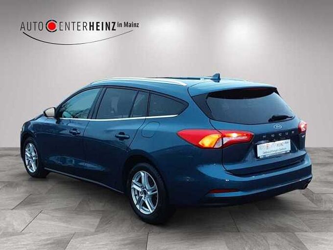 Ford Focus Cool & Connect