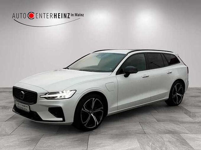 Volvo V60 Plus Dark Recharge Plug-In Hybrid AWD