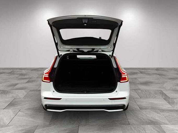 Volvo V60 Plus Dark Recharge Plug-In Hybrid AWD