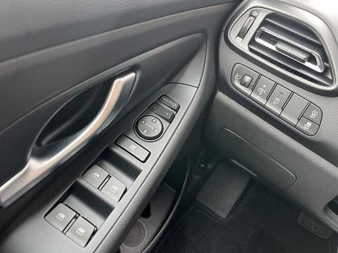 Hyundai i30 Select Mild-Hybrid