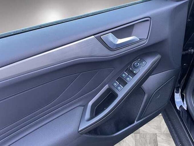 Ford Focus 1,0L EcoBoost Hybrid