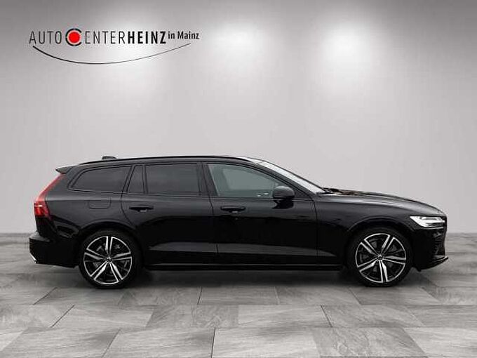 Volvo V60 R Design Recharge Plug-In Hybrid AWD