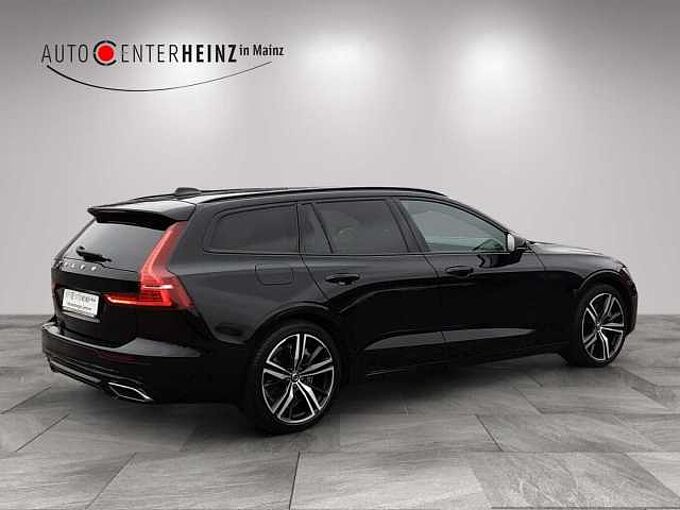 Volvo V60 R Design Recharge Plug-In Hybrid AWD