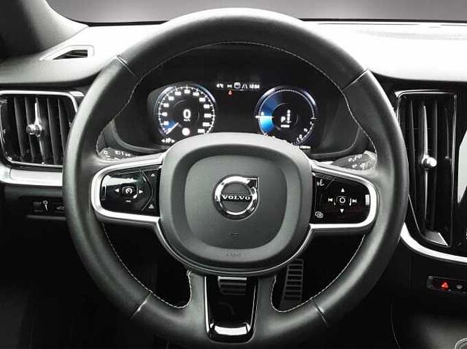 Volvo V60 R Design Recharge Plug-In Hybrid AWD
