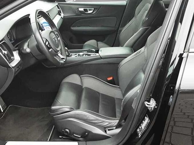 Volvo V60 R Design Recharge Plug-In Hybrid AWD