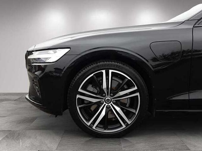 Volvo V60 R Design Recharge Plug-In Hybrid AWD