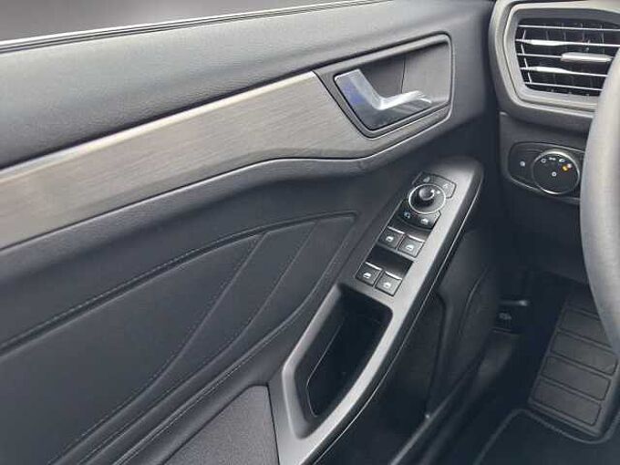 Ford Focus Titanium X