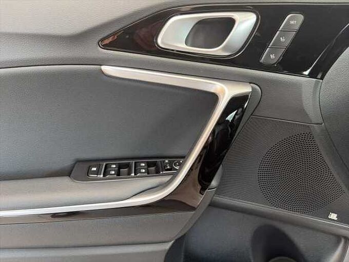 Kia Ceed SW 1.5 T-GDI DCT7 OPF GT-Line mit Leder- und Technologie-Paket