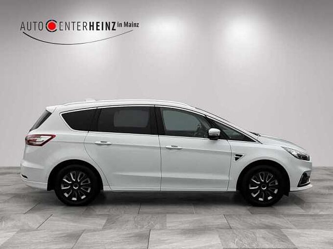 Ford S-Max Hybrid Titanium