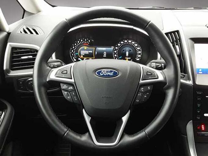 Ford S-Max Hybrid Titanium