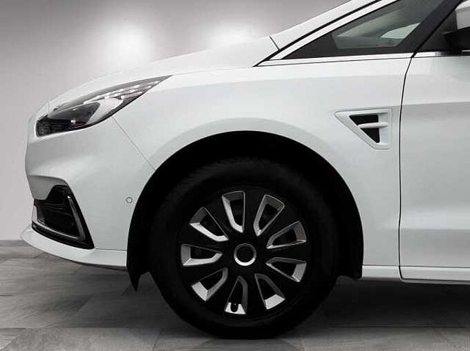 Ford S-Max Hybrid Titanium