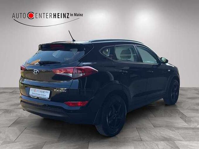 Hyundai Tucson blue Classic 2WD