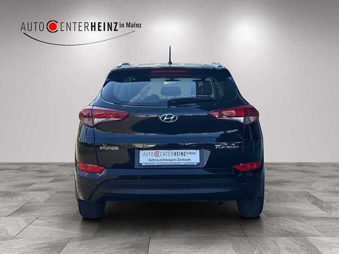 Hyundai Tucson blue Classic 2WD