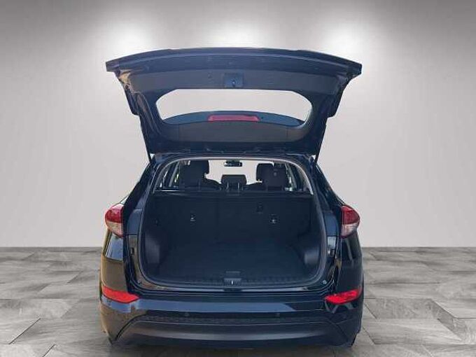 Hyundai Tucson blue Classic 2WD