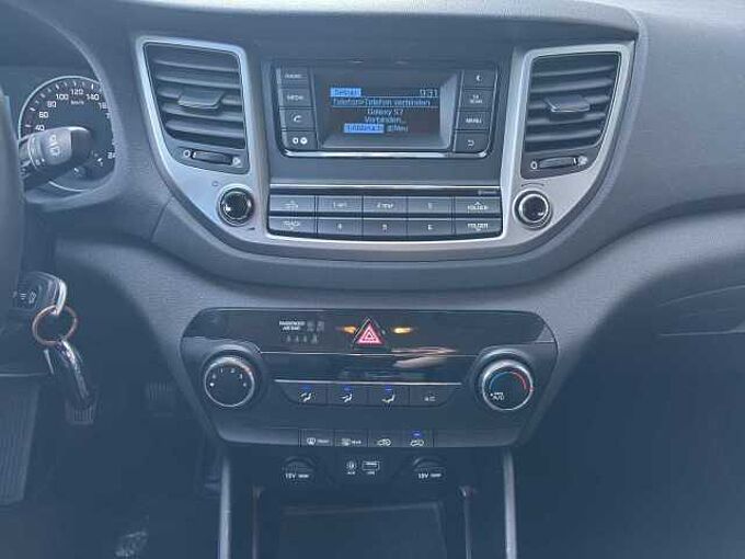 Hyundai Tucson blue Classic 2WD