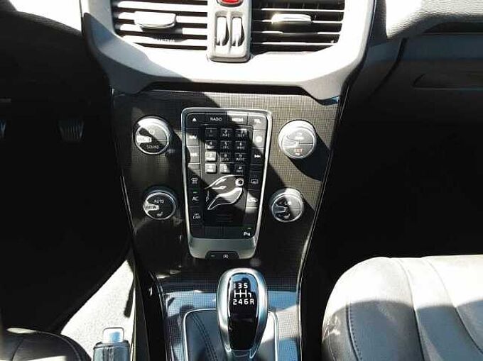 Volvo V40 Linje Svart