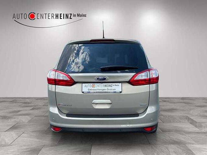 Ford Grand C-Max Titanium