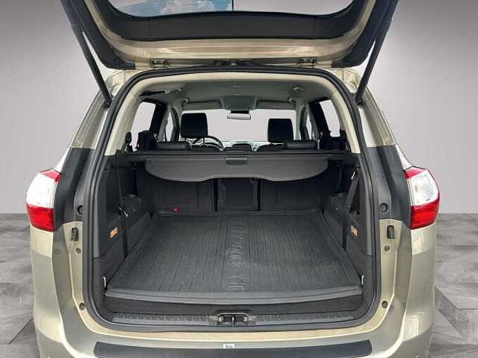 Ford Grand C-Max Titanium