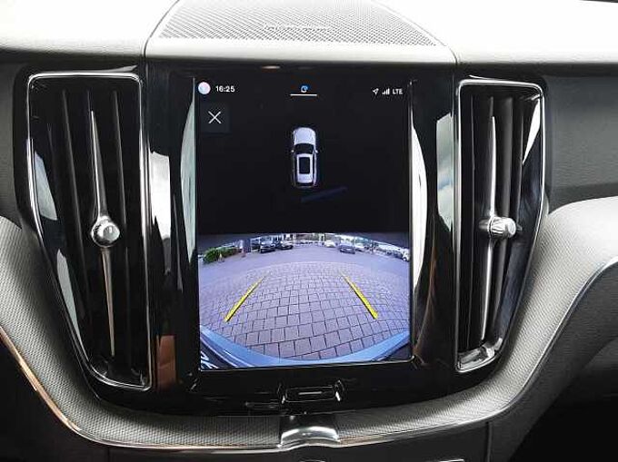 Volvo XC 60 Plus Dark 2WD