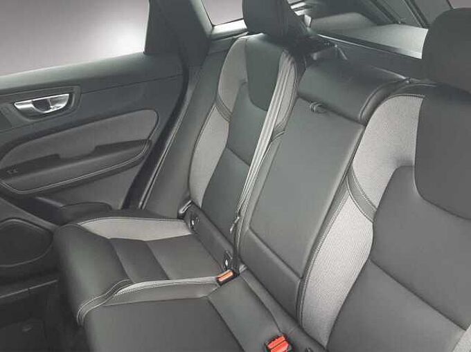 Volvo XC 60 Plus Dark 2WD