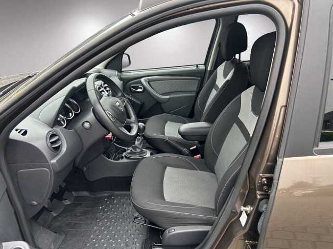 Dacia Duster Black Shadow 4x2