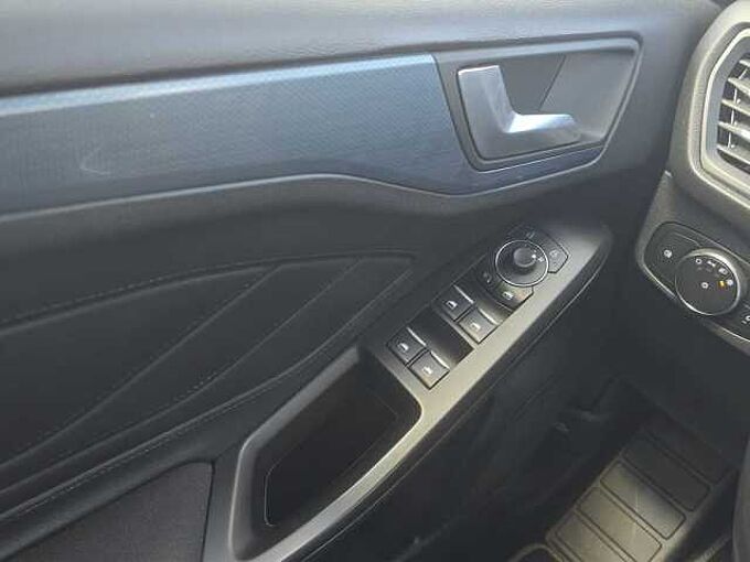 Ford Focus Active X