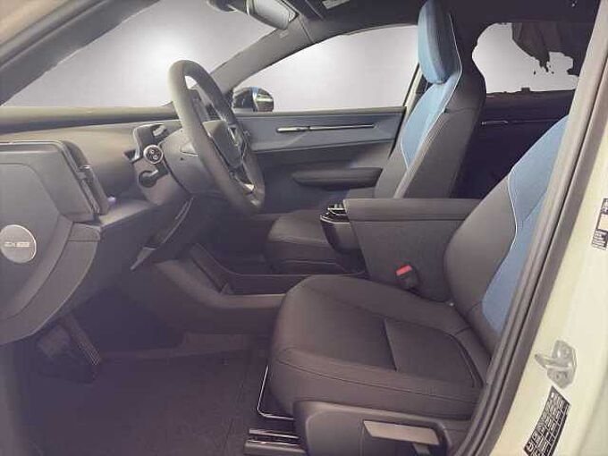 Volvo EX30 P5 Plus