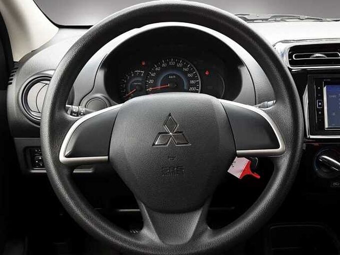 Mitsubishi Space Star Select