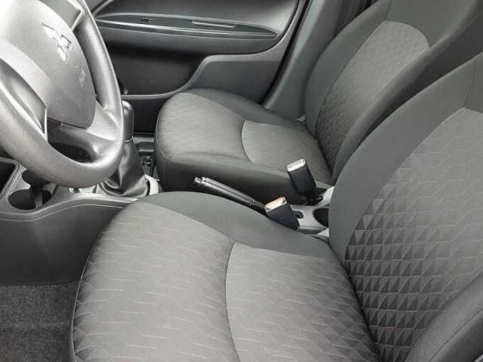 Mitsubishi Space Star Select