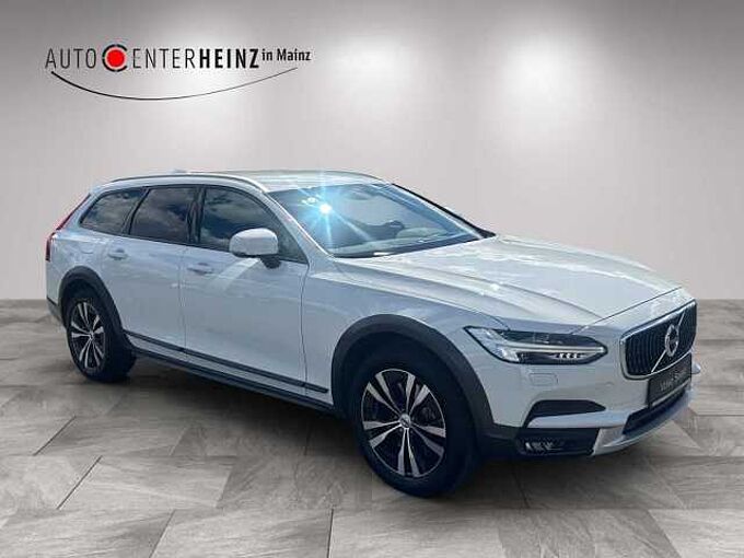 Volvo V90 Cross Country Pro AWD