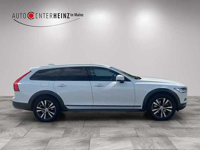 Volvo V90 Cross Country Pro AWD