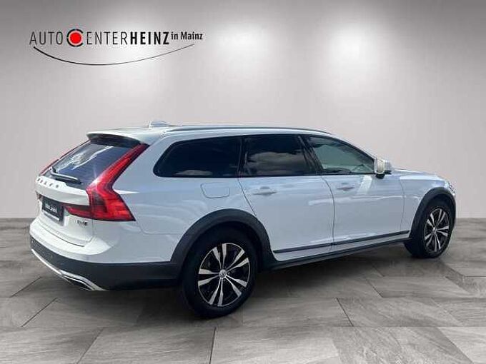 Volvo V90 Cross Country Pro AWD
