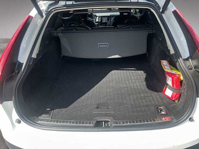 Volvo V90 Cross Country Pro AWD