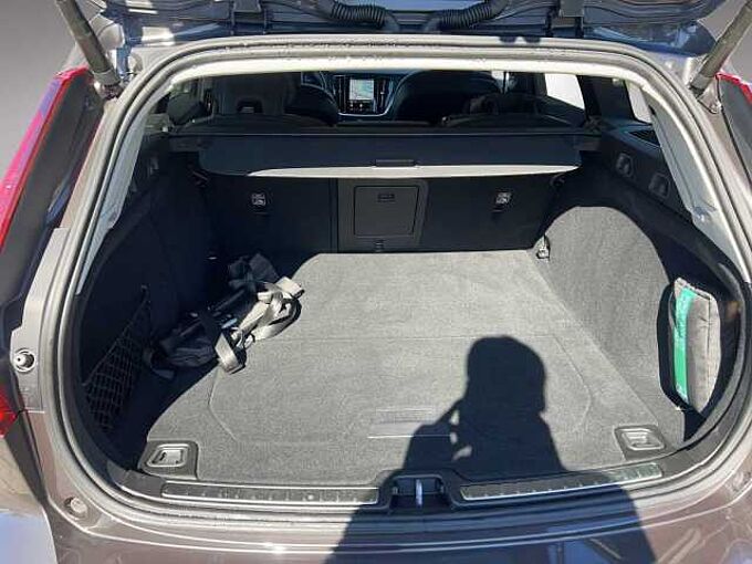 Volvo V60 Core
