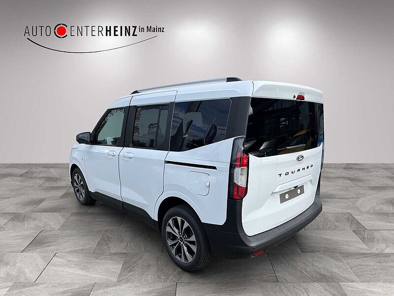 Ford Tourneo Courier 1.0 EcoBoost TITANIUM
