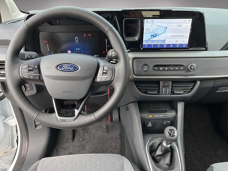 Ford Tourneo Courier 1.0 EcoBoost TITANIUM