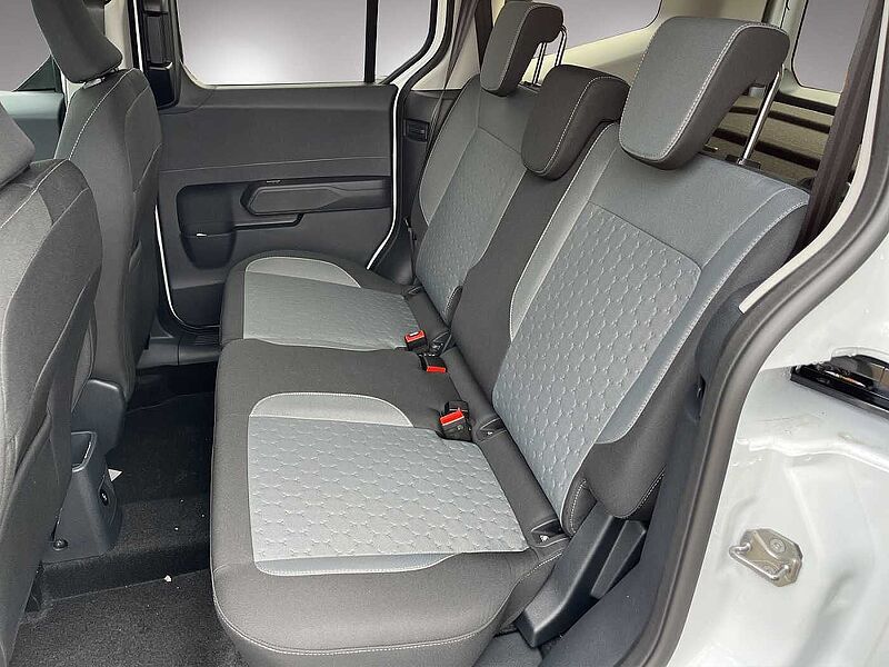 Ford Tourneo Courier 1.0 EcoBoost TITANIUM