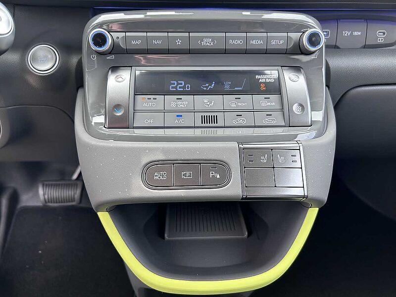 Hyundai INSTER 49kWh Cross mit Effizienzpaket
