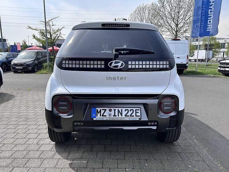 Hyundai INSTER 49kWh Cross mit Effizienzpaket