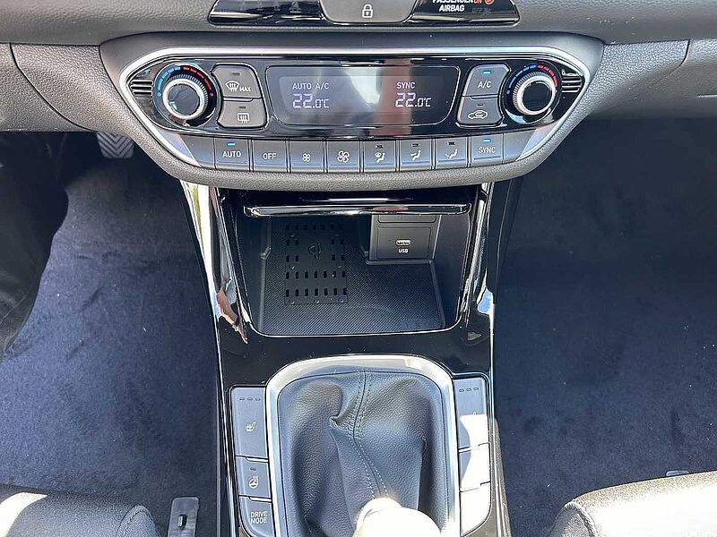 Hyundai i30 1.5 T-GDI 48V-Hybrid Advantage