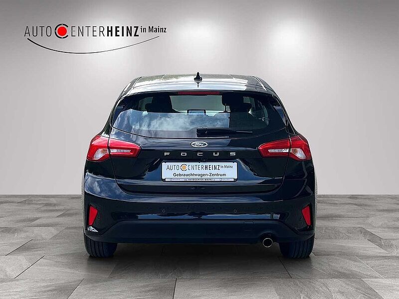 Ford Focus Cool & Connect