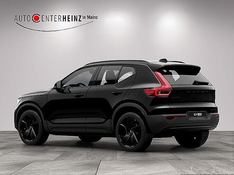 Volvo XC40 B3 DKG Ultra Black Edition
