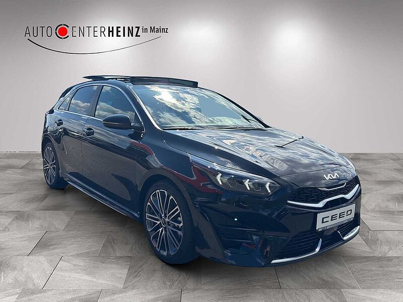 Kia Ceed 1.5 T-GDI DCT7 OPF GT Line Tech. -, Leder. -, und Performance-Paket + Glasdach