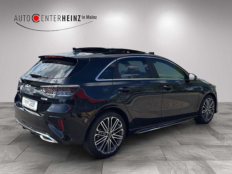 Kia Ceed 1.5 T-GDI DCT7 OPF GT Line Tech. -, Leder. -, und Performance-Paket + Glasdach