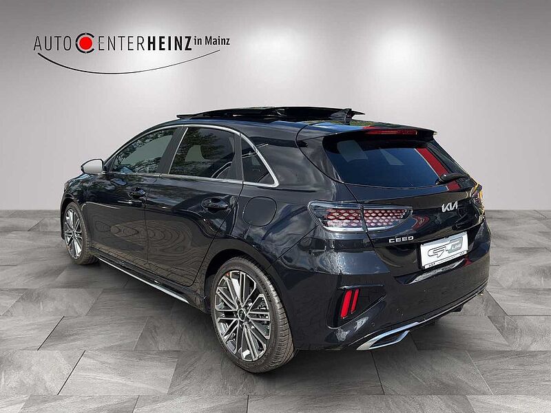 Kia Ceed 1.5 T-GDI DCT7 OPF GT Line Tech. -, Leder. -, und Performance-Paket + Glasdach